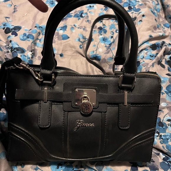 Vintage Limited Edition Guess Purse - Picture 6 of 16